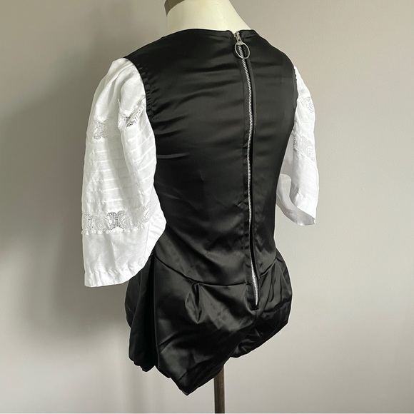 Black Satin Deep U-Neck Sleeveless Shortalls Romper - S, perfect for Oktoberfest - Picture 5 of 8